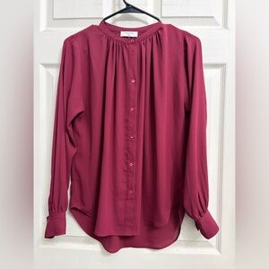 Aritzia Babaton Maroon Long Sleeve Button Up Pleated Blouse in size XXS